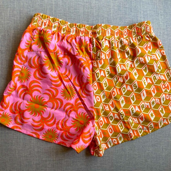 NWT Adidas v Farm Rio Shorts Large OUT OF STOCK in shops - Picture 2 of 4